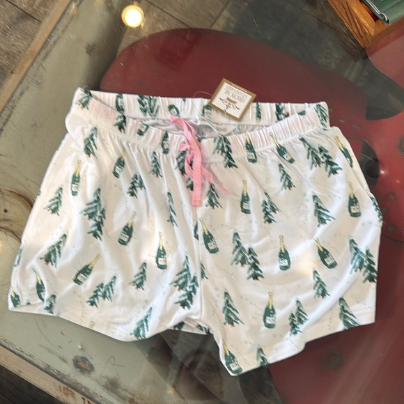 Christmas champagne shorts - Picture 1 of 3